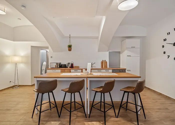 Dreamfactory - Eastside Apartment
